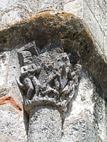 Lescure-d'Albigeois, Eglise St-Michel, Portail, Chapiteaux (11)